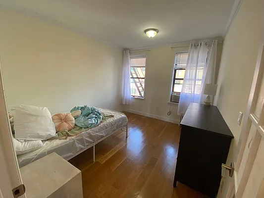 Rented by Oxford Property Group | media 12