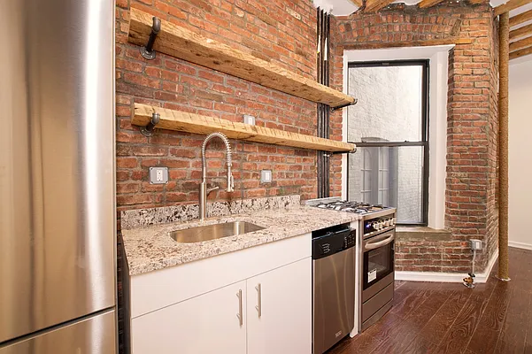 Rented by WRE Group | media 28