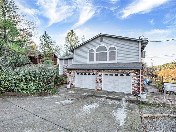 2nd image of 17319 Meadow View Dr