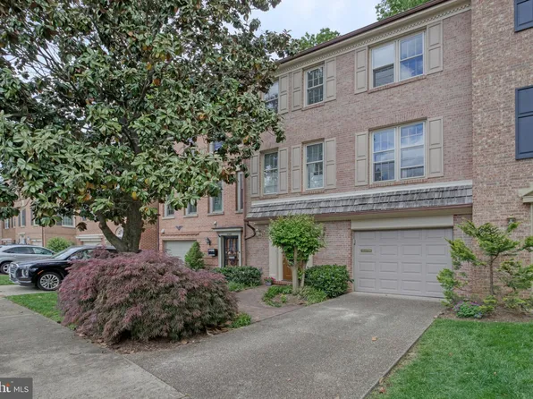 2345 S Queen St, Arlington, VA 22202