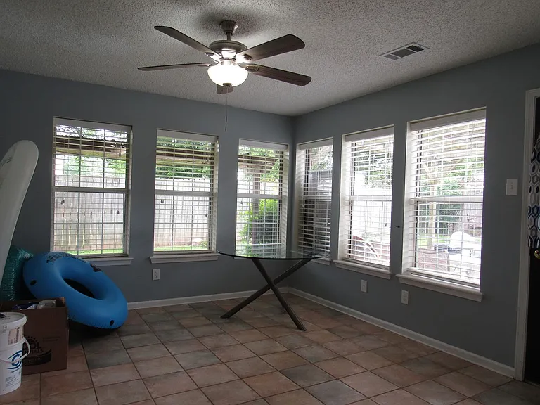 35 G St — Photo 29