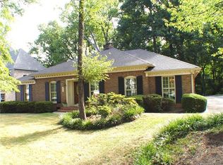 2423 Tanglewood Ln, Charlotte, NC 28211
