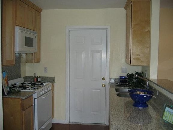 2nd image of 438 S Buena Vista Ave
