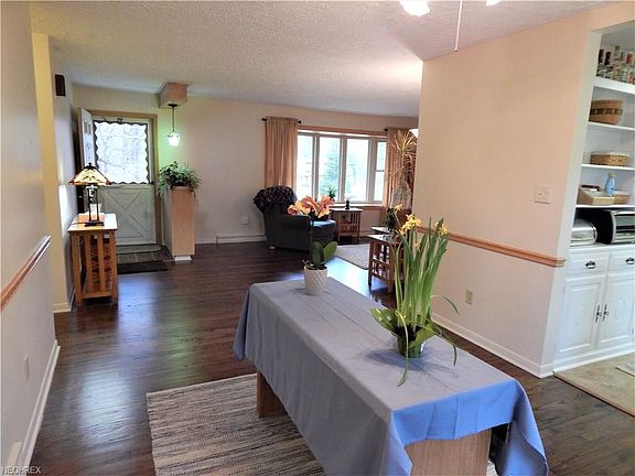 5th image of 16408 Woodlawn Dr