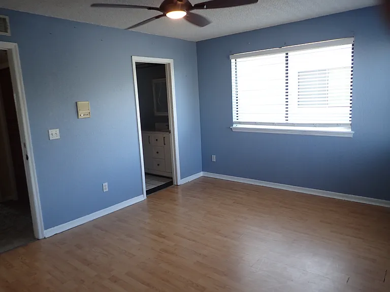3RD FLOOR BEDROOM