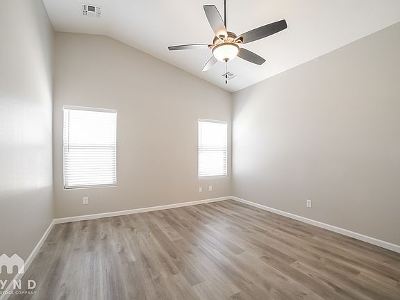 5th image of 3023 S 87th Dr
