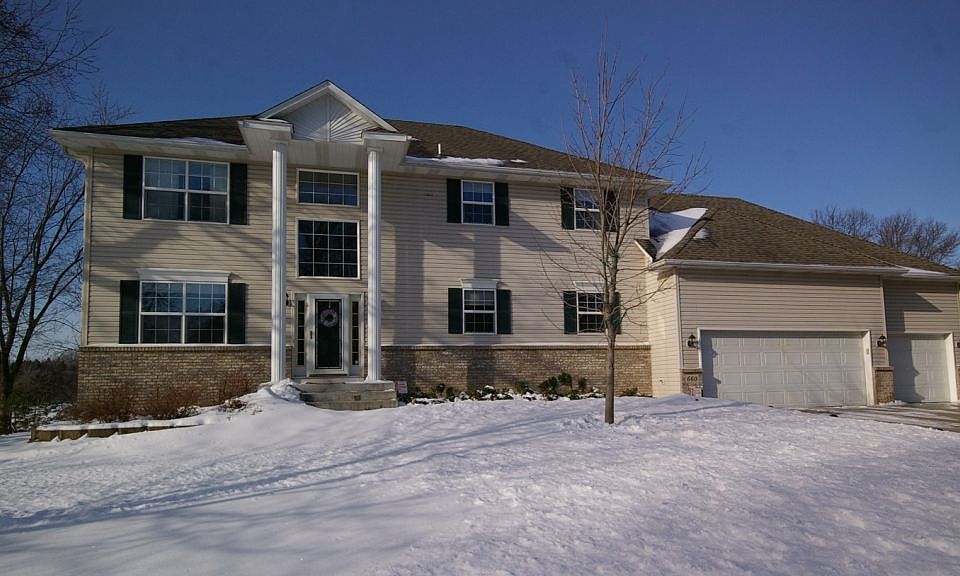 1st image of 660 Eldridge Ave E
