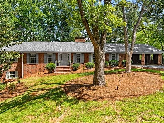 2nd image of 603 Shannon Rd
