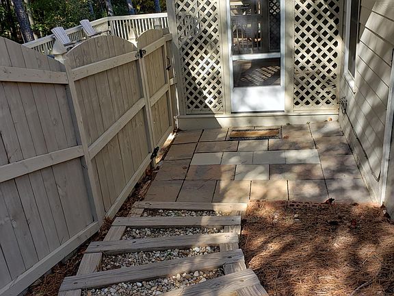 Private entrance walkway