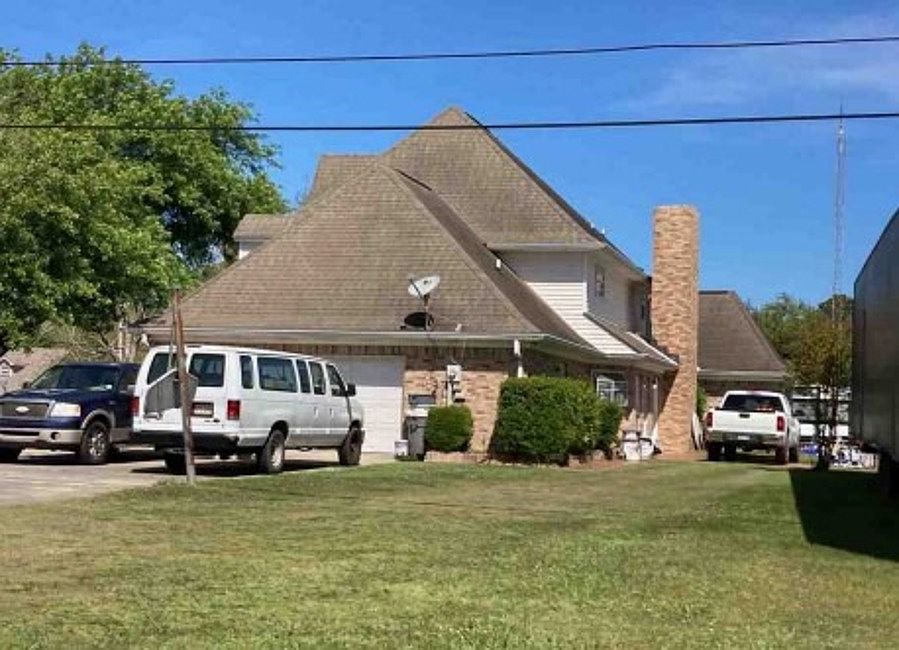 2nd image of 3414 State Highway 642