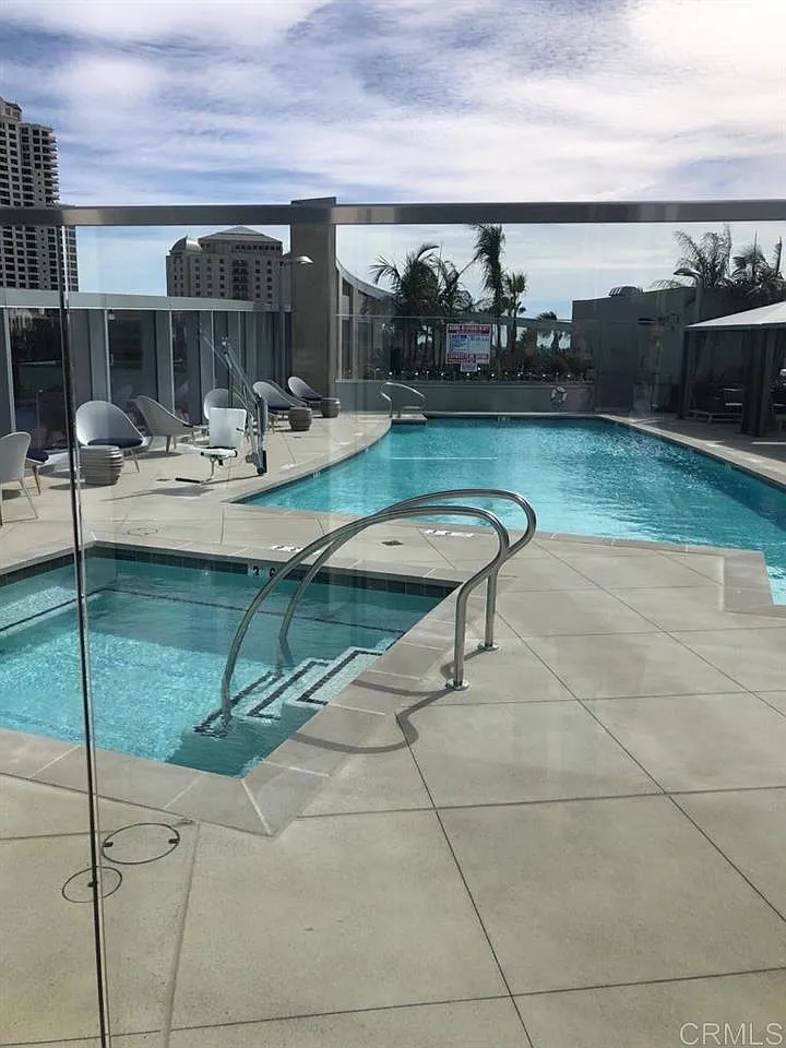 2 bed, 2.0 bath, 1556 sqft, $7,700 — Photo 4