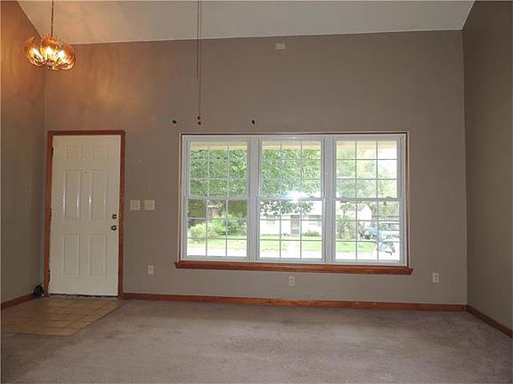 2nd image of 5014 Woodend Ave