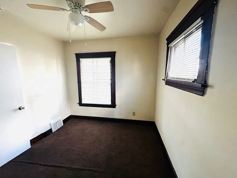 14012 Glendale Ave — Photo 13