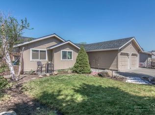 2537 SW Fissure Loop S, Redmond, OR 97756