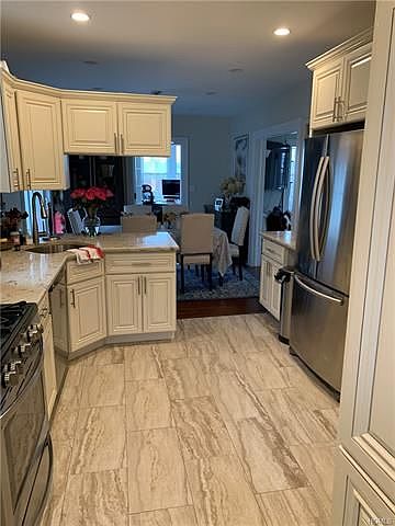 1st image of 184 Montgomery Ave