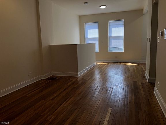 5th image of 3622 N Marshfield Ave