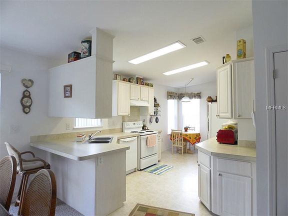 5th image of 1339 N Chamberlain Blvd