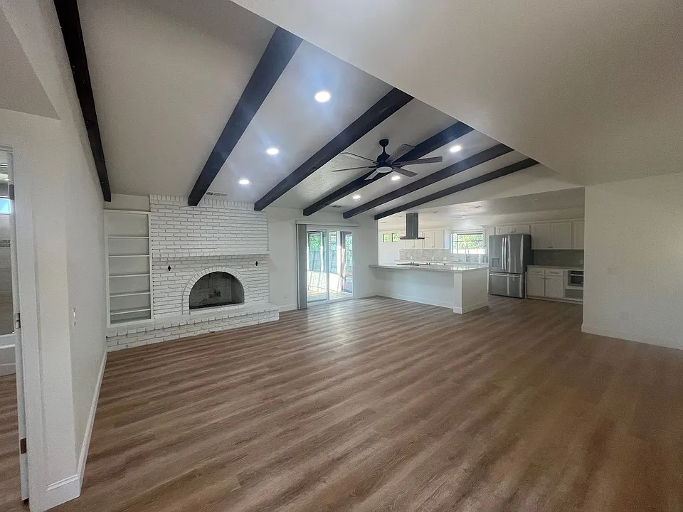 4177 Villa Dr
