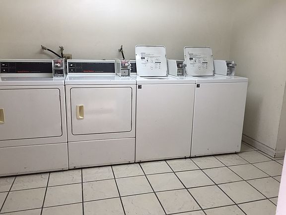 5th image of 701 S Kingsley Dr APT 404