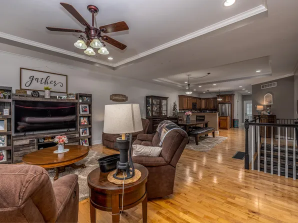 207 Citation Ct, Winchester, KY 40391