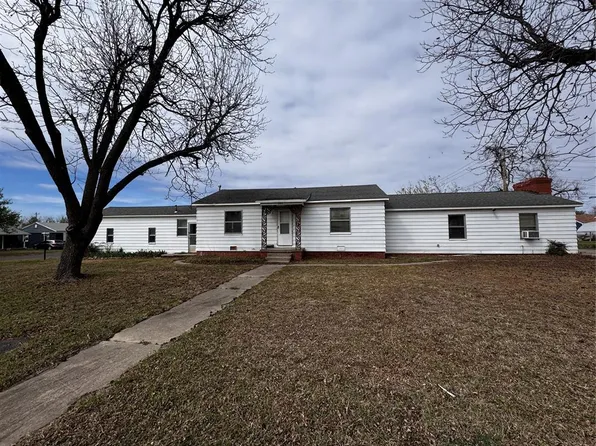 201 E Ercoupe Dr, Midwest City, OK 73110