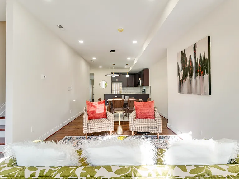 320 E Lanvale St #2 — Photo 17