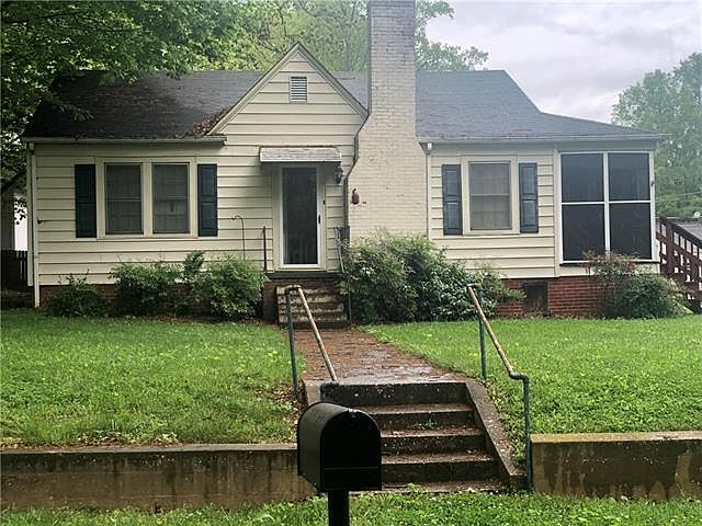 1st image of 831 Wood St