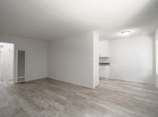 15636 Valerio St #6, Van Nuys, CA 91406