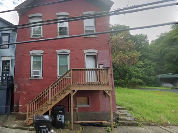 658 4th St, Troy, NY 12180