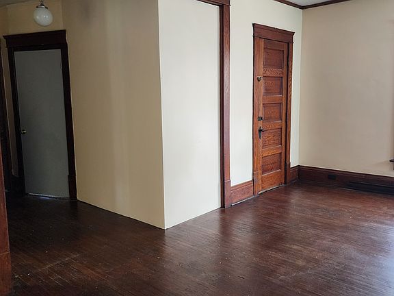 5th image of 80 Hawthorne Ave APT 1