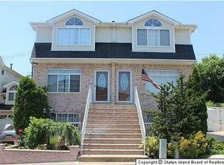 18 Darnell Ln, Staten Island, NY 10309