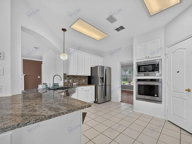 5101 Timberland Pkwy — Photo 18