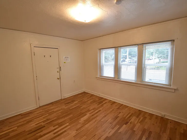1145 Pennsylvania Ave #2 — Photo 12