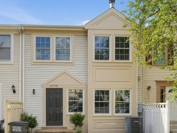 12158 Old Salem Ct, Woodbridge, VA 22192