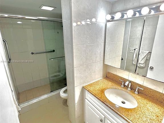 3rd image of 3600 NE 170th St APT 409