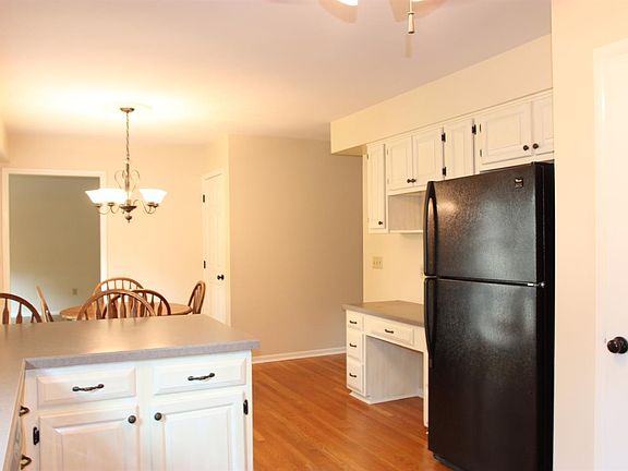 5th image of 3601 El Rego Dr
