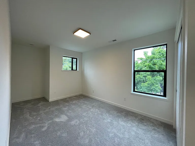 8191 N Haven Ave — Photo 27