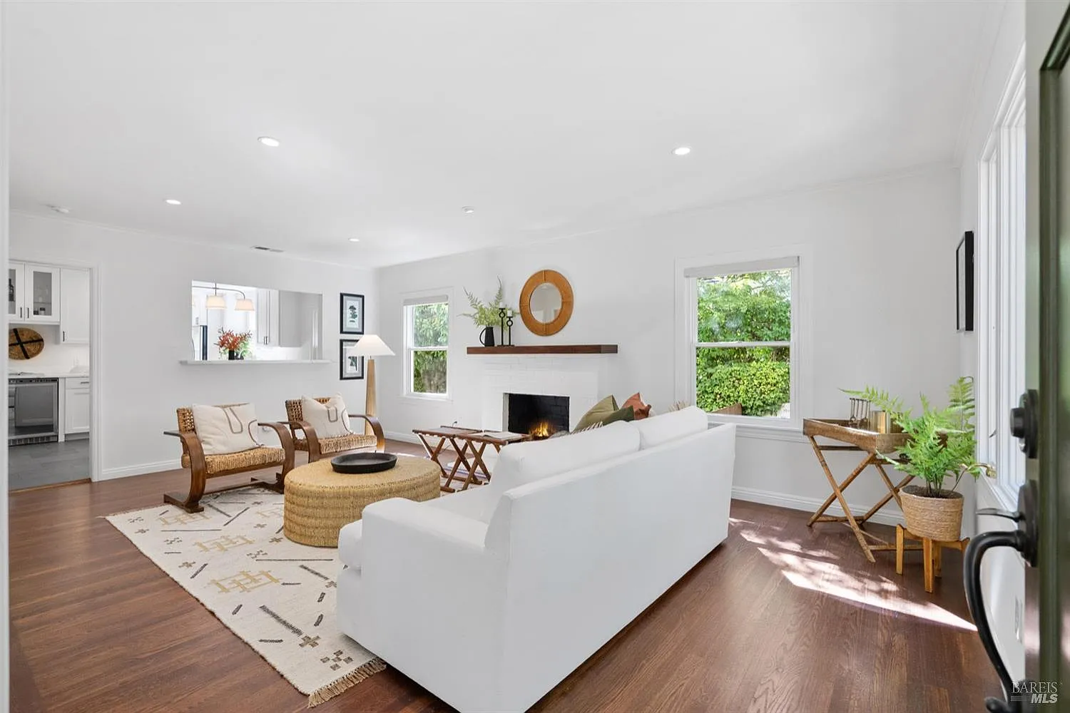 6 Meadowcroft Drive photo 1