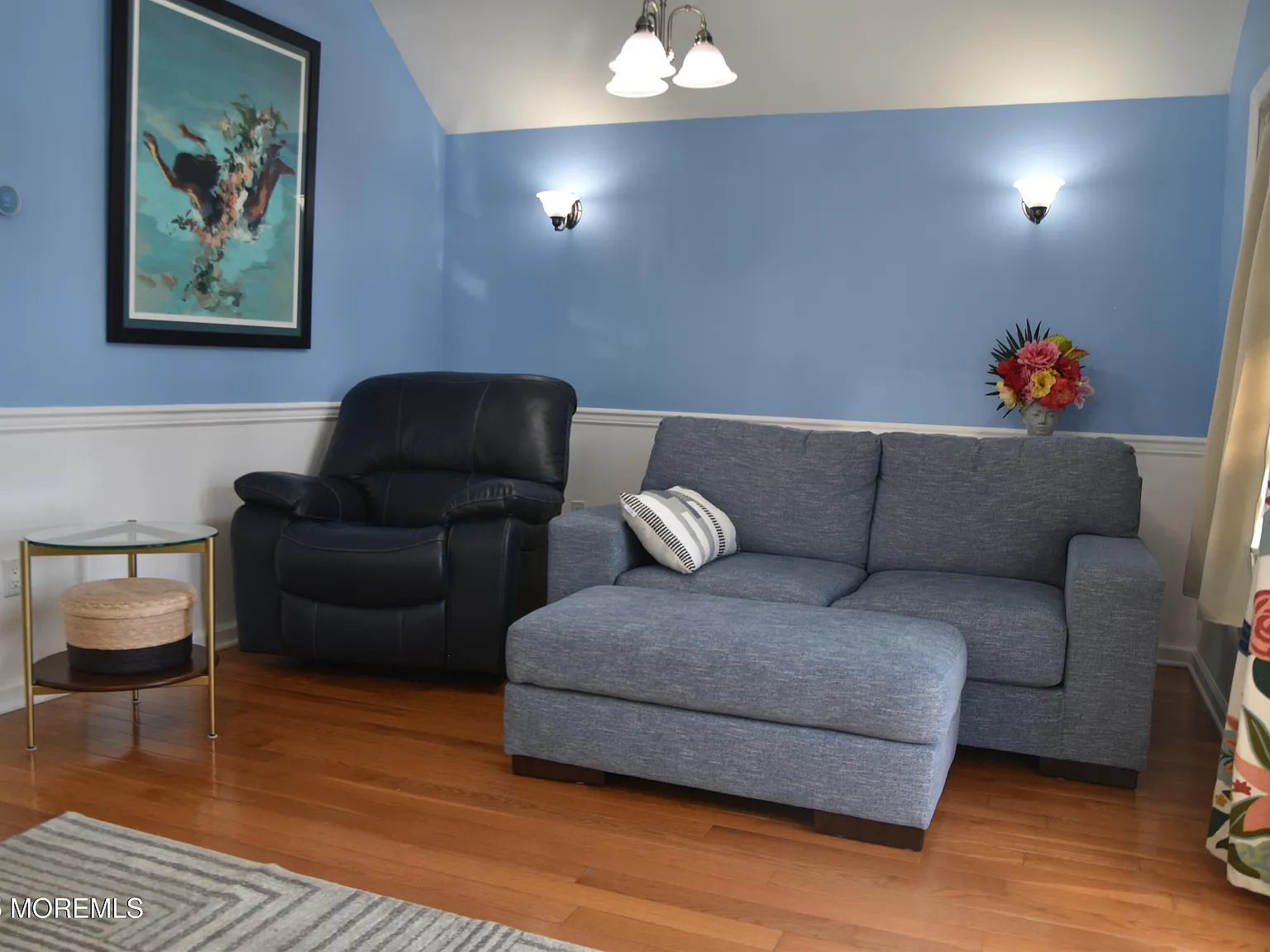 2 bed, 720 sqft, $2,700 — Photo 3
