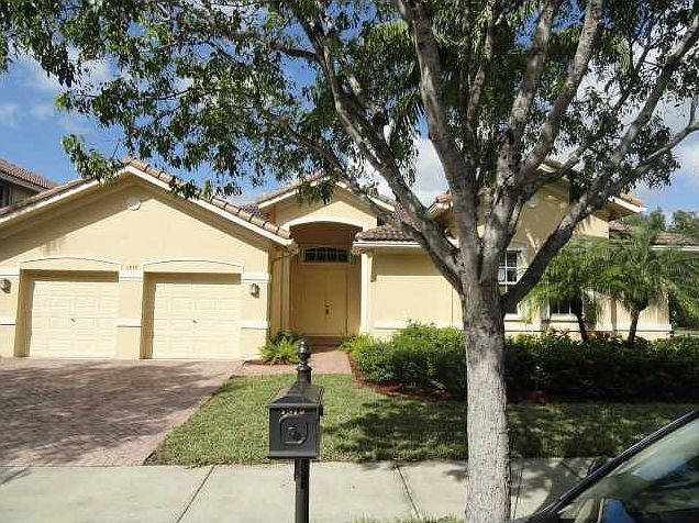 1st image of 1519 Blue Jay Cir