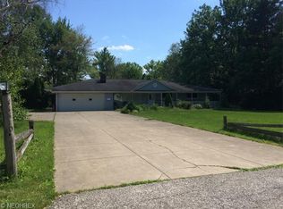35310 Dixon Rd, Willoughby Hills, OH 44094