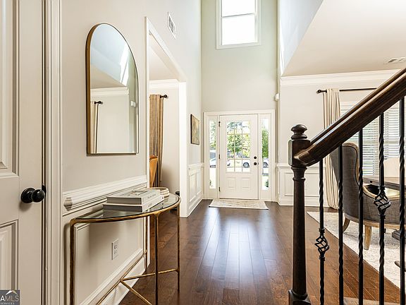 5th image of 620 Creekside Trce