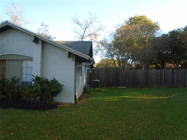 2nd image of 6609 Wilton Cir