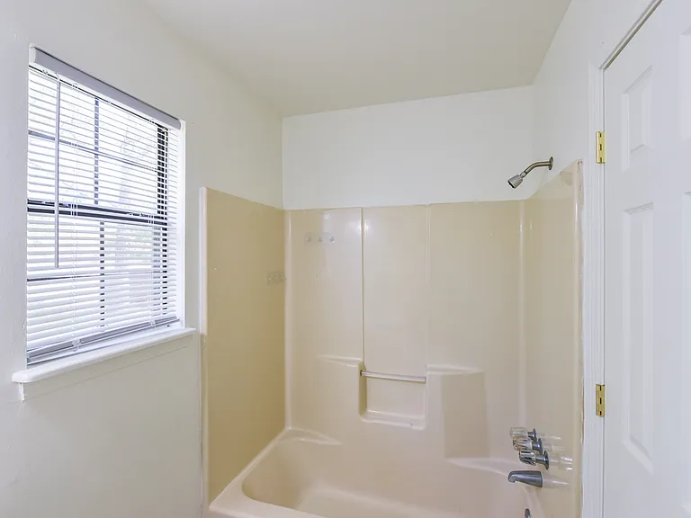 512 Carson Rd — Photo 7
