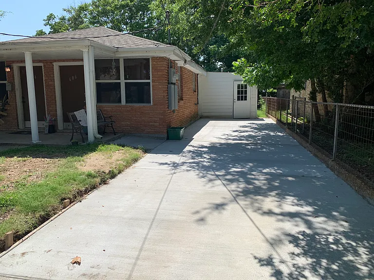 604 Rosa Ave — Photo 1