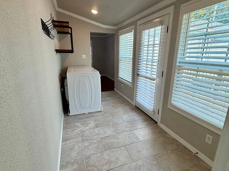 2120 Garner Ln — Photo 22