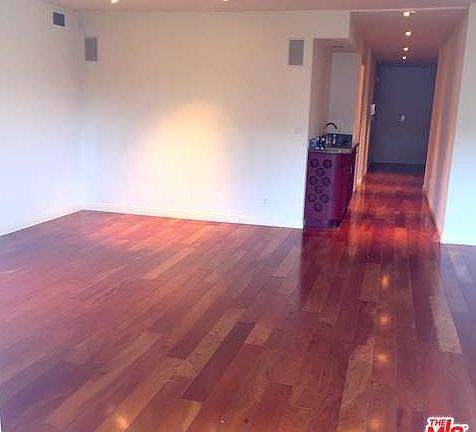 5th image of 1817 Selby Ave APT 304