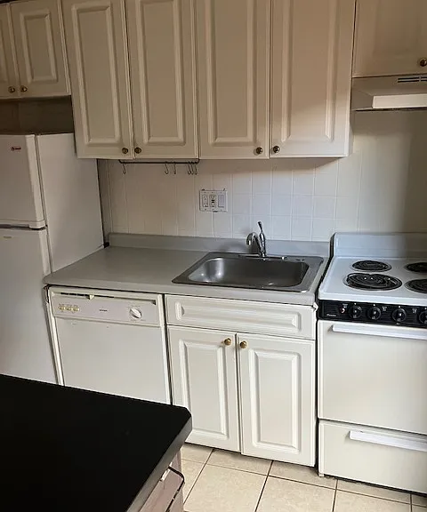 2039 Walnut St #3R — Photo 5