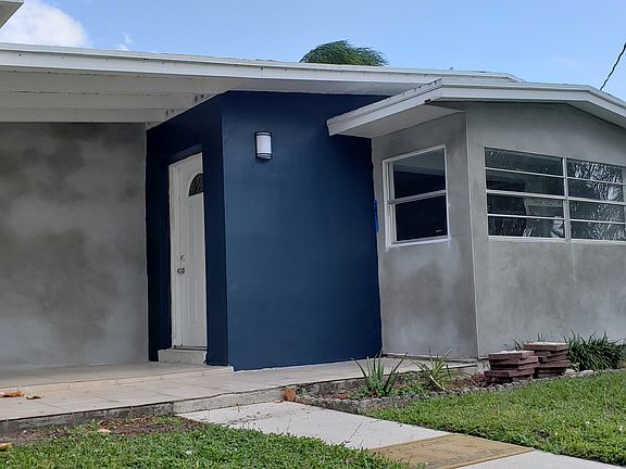2nd image of 3145 SE Monte Vista St