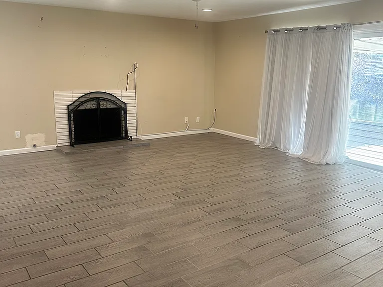 1000 Devore Ave — Photo 10